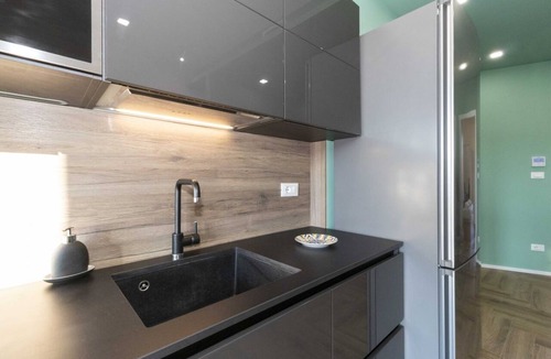 San Paolo Apartment | Comfortable 65sqm apartment, able to accommodate up to 4 people, located on the 4th floor (with elevator not suitable for disabled people) of a building located five minutes walk away from Sandretto Re Rebaudengo Foundation for the Contemporary Arts. The