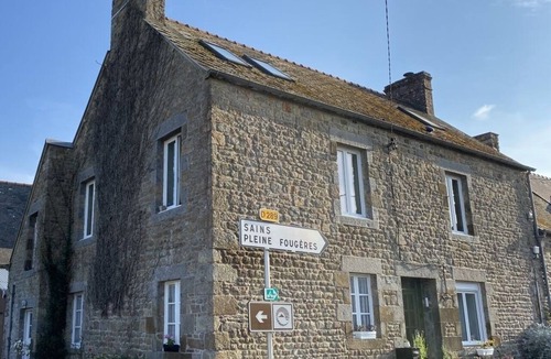 Roz-sur-Couesnon Apartment | Comfortable cosy apartment close to Mont Saint Michel