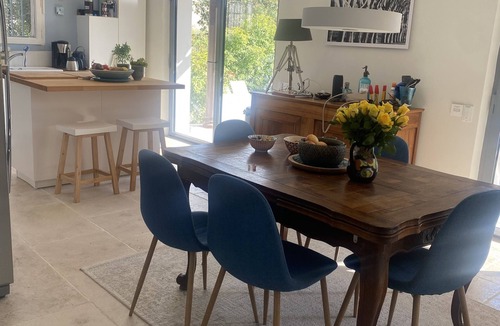 Domazan Villa | Comfortable country house with pool and garden in wine-growing village near Avignon