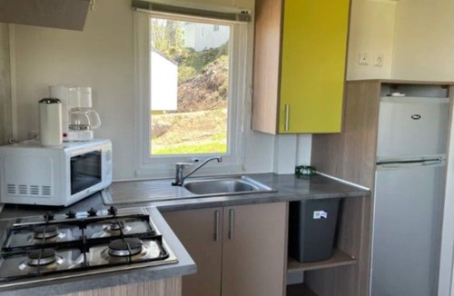Banes House | Comfortable mobile home with terrace for 4 people