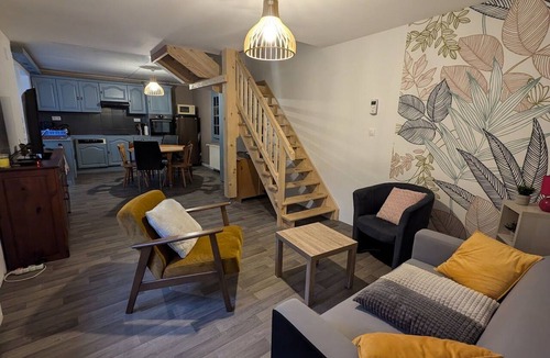 Tremonzey Cottage | Comfortable lodge in Vôge forest with WiFi and parking