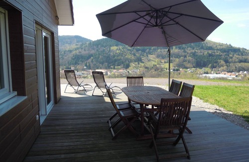 Plainfaing Ski Chalet | Comfortable single-storey chalet 130m2, unoverlooked, superb view of the valley