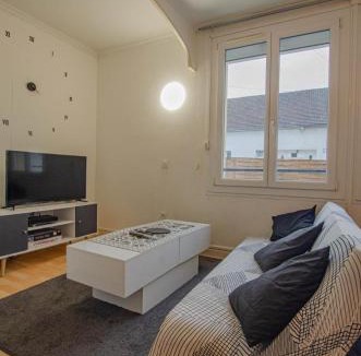 Saint-Julien-les-Villas House | Comme à la maison