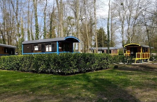 Bar-sur-Aube Cabin | Complete privatization of the Champagne village