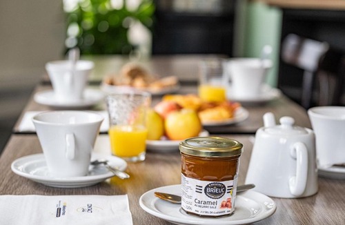 Saint-Brieuc Hotel | Contact Hôtel du Champ de Mars de Saint-Brieuc