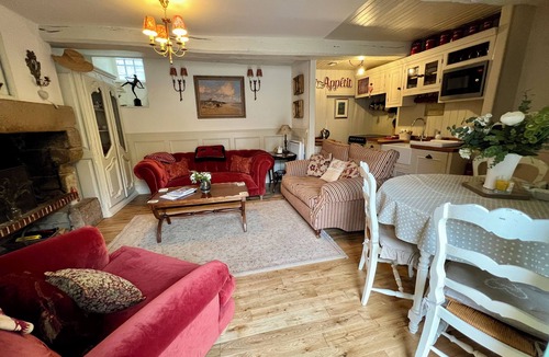 Lanvallay House | Cosy 3* Holiday Cottage at Dinan Port | Pet-Friendly | 2BR | La Petite Madeleine