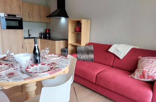 Le Bettex Apartment | Cosy apartment for 4 people with WIFI, TV and balcony