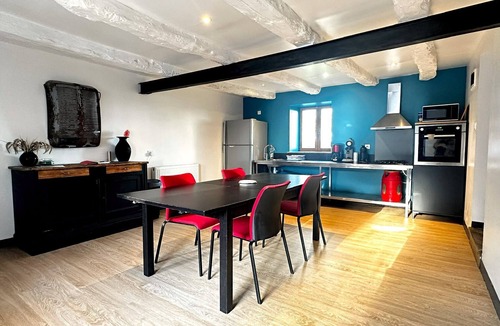 Guilliers Apartment | Cosy and warm "l'Atelier des poutres" cottage