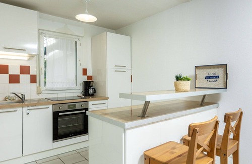 Pleurtuit Apartment | Cosy apartment for 4 people with WIFI, TV and terrace