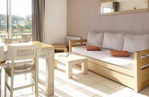 Sables-d'Or-les-Pins Apartment | Cosy apartment for 6 guests with pool, WIFI, TV, terrace and pets allowed