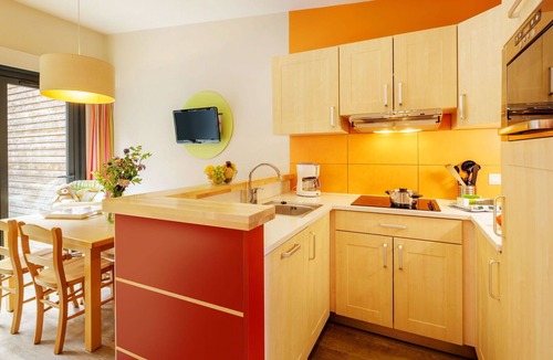 Hattigny House | Cosy apartment in villa for 8 guests with WIFI, pool, TV and terrace