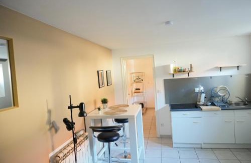 Nilvange Apartment | Cosy Cocon - Parking et Wifi Gratuit - Proche Luxembourg - idéal Professionnel ou Couple - OFFRE SPÉCIALE