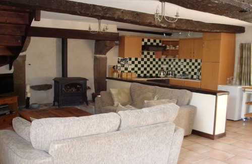 Saint-Helen Cottage | Cosy Rural Country Gite (2 Bedrooms, Sleeps 4) Near Dinan