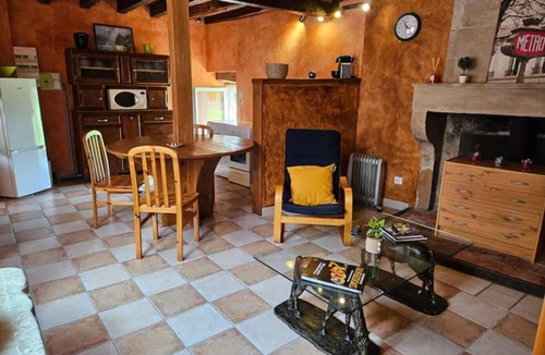 Fronville House | Cosy, unusual house