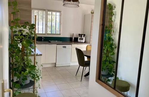 Ollioules Villa | Cosy villa with swimming pool, 10 minutes from the port & beaches of Sanary/Mer