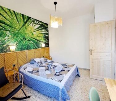 Bandol House | Cottage à 400m de la plage, piscine et climatisation