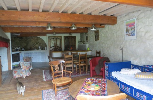 Comus House | cottage Barry of Espine in a small village 1200m altitude mountain