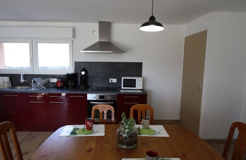 Combrimont Cottage | Cottage for 4 with covered terrace, private parking, pet-friendly