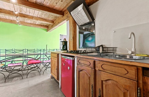 Bargeme House | Cottage 'Gite Bergerie' with Mountain View, Private Terrace and Wi-Fi
