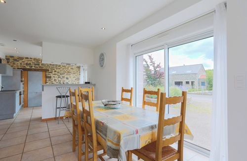 Andel House | Cottage 'Gîte Terre Et Mer' with Private Terrace, Shared Garden and Wi-Fi