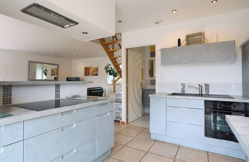 Andel House | Cottage 'Gîte Terre Et Mer' with Private Terrace, Shared Garden and Wi-Fi