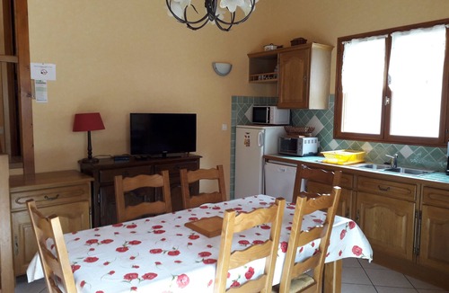 Orlu House | Cottage in the mountains with Wifi for 4 people in Orlu Valley!