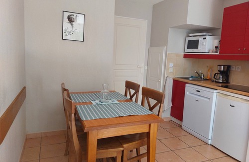 Marciac Apartment | Cottage on the shores of Lake Marciac
