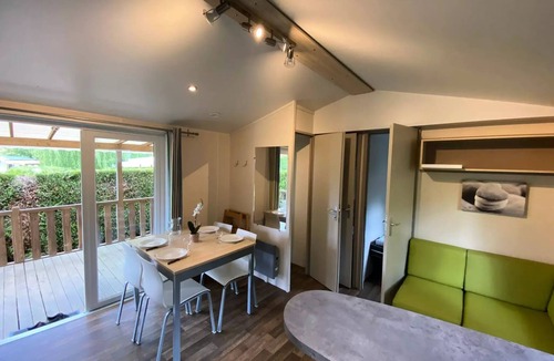 Oust House | COUFLENS SUNDAY MOBILE HOME with covered patio, sleeps 6