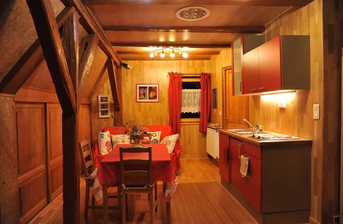 Thanville House | Couleurs Nature" guest room with kitchenette: Quiet, conveniently located