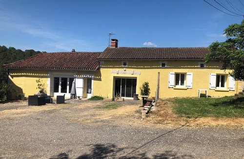 Bassillac and Auberoche House | Country house