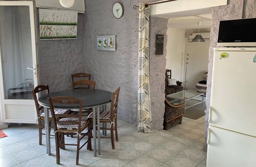 Plouguiel House | Country house 50m², 7 minutes from the beach by car, pets welcome!