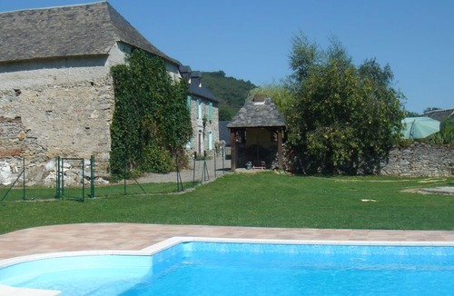 Mazouau House | Country house century (1771) carefully restored huge garden / swimming pool.