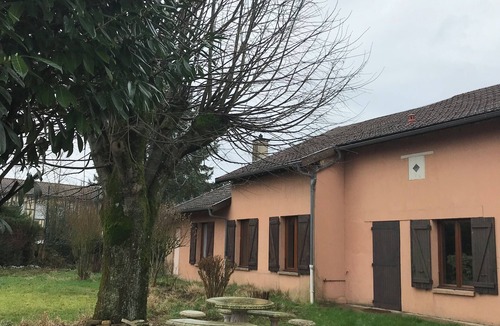 Givry-en-Argonne House | *country house with ornamental garden 200 m from the lake