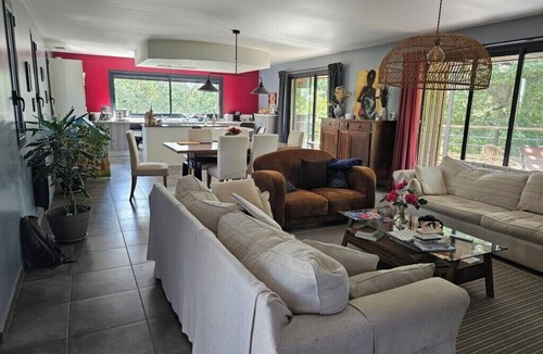 Savignac-Mona House | Country house near a wood. View of the Pyrenees just a few steps away