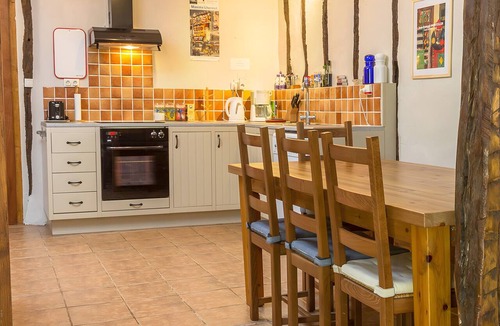 Demu House | Country House 'Peyrouteau, Bucolic Gîte' with Private Pool, Terrace and Wi-Fi