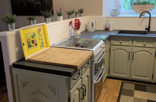 Plouguenast Cottage | Countryside Cottage 3 Bedrooms Sleeps 6 Heated Pool Pet Friendly Pottery/Craft