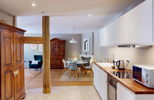Andlau Apartment | Cour de l'Abbaye Andlau 4 adults 2 kids 2br