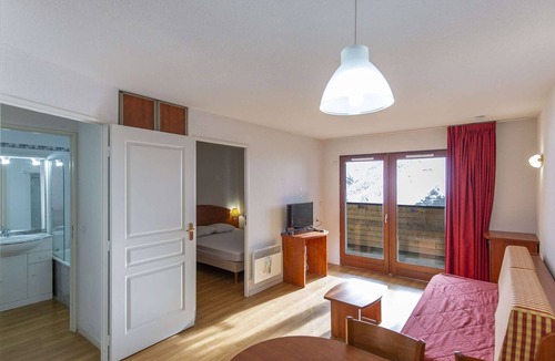 La Mongie Apartment | Cozy 1-Bedroom Apartment for 4 with Indoor Pool, Fitness Room, and Ski Access in the French Pyrenees