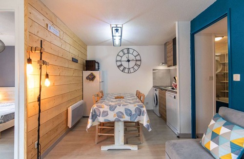 Luz-Saint-Sauveur Apartment | Cozy 2-Bedroom Apartment with Terrace, Pool, and Parking in Luz-Saint-Sauveur
