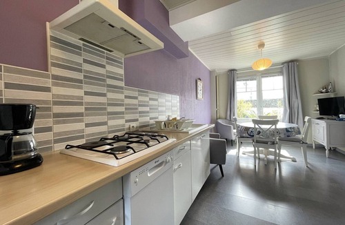Perros-Guirec House | Cozy 3-Star House, Enclosed Garden, Close to Town Center, Wi-Fi, TV, Parking