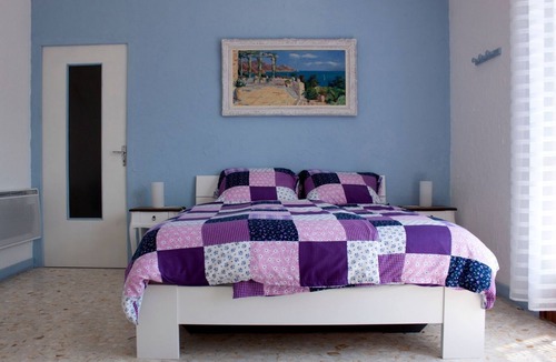 Castellane Bed & Breakfast | Cozy accommodation for up to 6 people with mountain views v. Balcony/winter garden