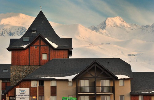 Peyragudes Apartment | Cozy Apartment for 4 with Balcony, Garage, Near Slopes - Peyresourde Village