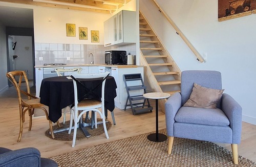 Vaudemont Apartment | Cozy apartment in Vaudémont with private parking