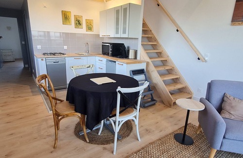 Vaudemont Apartment | Cozy apartment in Vaudémont with private parking