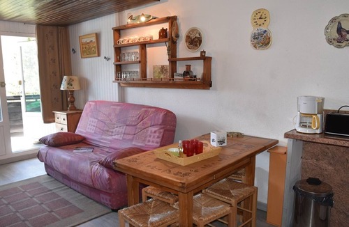 Montgenevre Apartment | Cozy apartment near the slopes with parking in Montgenèvre