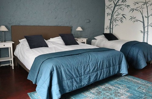 Grandrupt-de-Bains Bed & Breakfast | Cozy Blue Room at the Farm with Breakfast