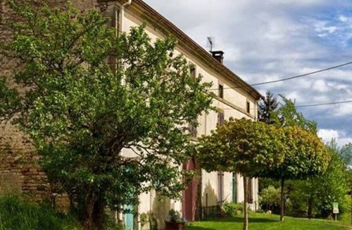Grandrupt-de-Bains Bed & Breakfast | Cozy Blue Room at the Farm with Breakfast