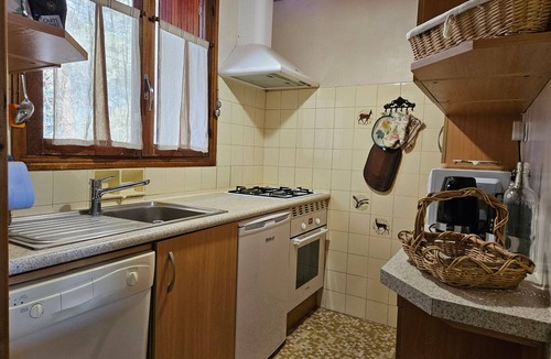 Pra Loup Ski Chalet | Cozy chalet for 9, large balcony, near slopes, private parking
