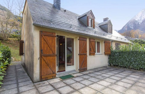 Cauterets Ski Chalet | Cozy Chalet with 3 Bedrooms, Terrace, Parking, Near Cauterets Center