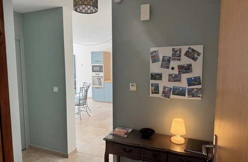 Saint-Cast-le-Guildo Apartment | Cozy, detached garden-level home near the 4 Vaux Beach in St Cast le Guildo